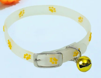 1 collar and 1bell, total of 2 pieces. Cute luminous pet collars for anti-lost safety at night, suitable for small dogs and cats