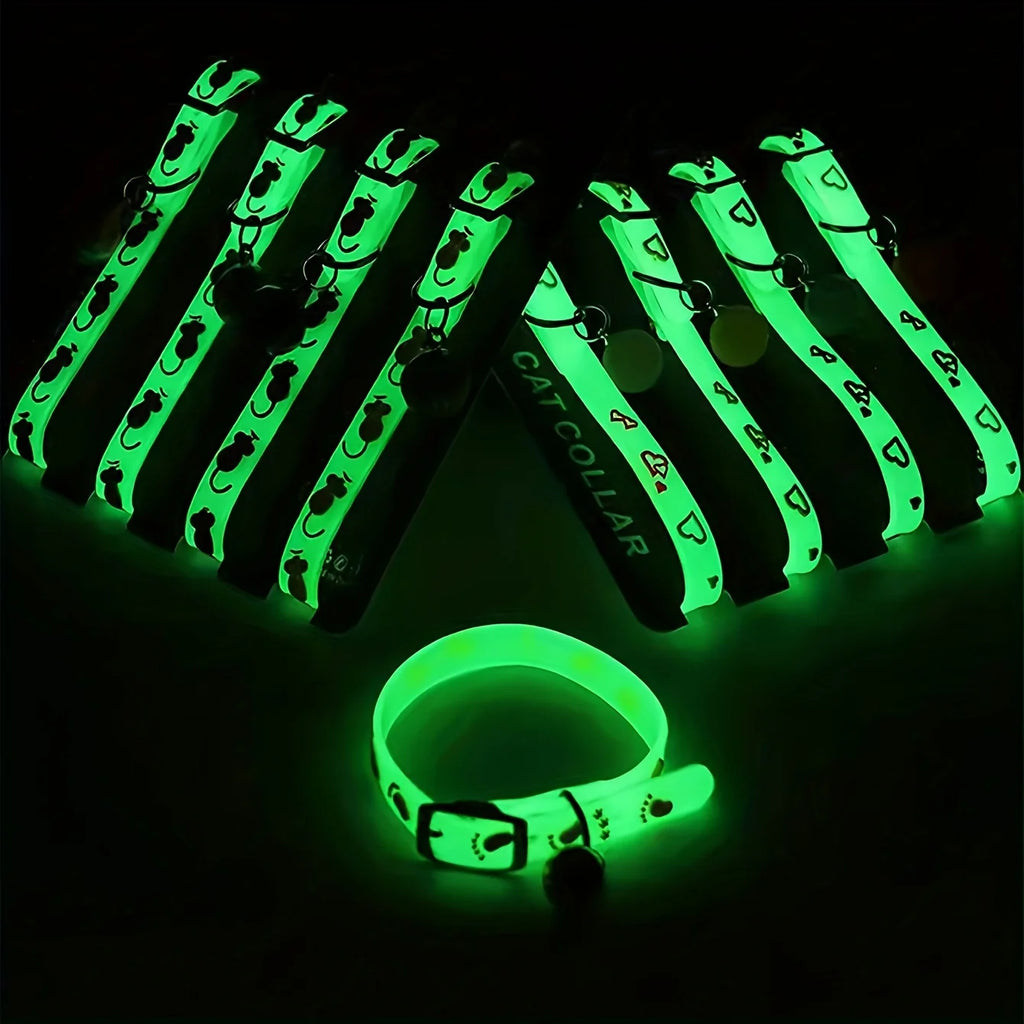 1 collar and 1bell, total of 2 pieces. Cute luminous pet collars for anti-lost safety at night, suitable for small dogs and cats