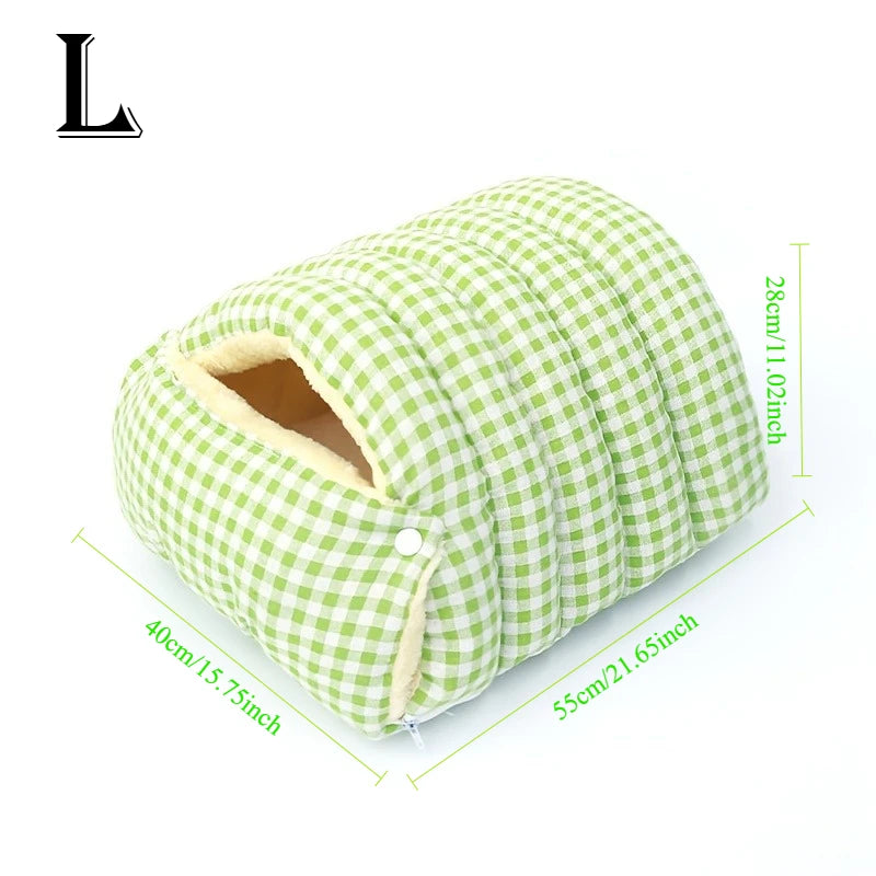 Large all-season cat house (including a warm winter bed) – with decorative panels and a fully enclosed comfortable sleeping bag.