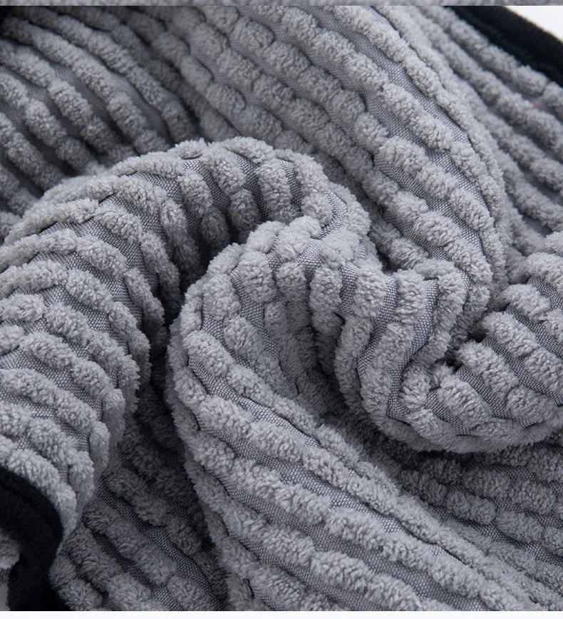 Super absorbent and quick-drying pet dog towel, cat bathing towel, special for large dogs like Teddy and Golden Retriever